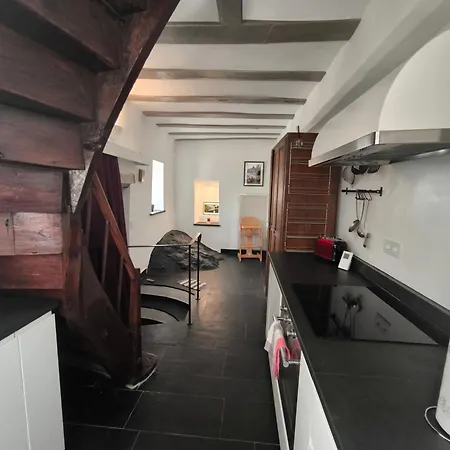 Moselperle- Urlaub Im Historischen Fachwerkhaeuschen Apartamento Bullay