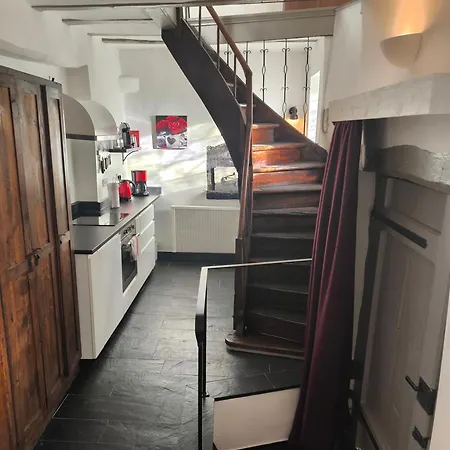 Διαμέρισμα Moselperle- Urlaub Im Historischen Fachwerkhaeuschen