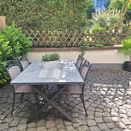 Διαμέρισμα Moselperle- Urlaub Im Historischen Fachwerkhaeuschen *