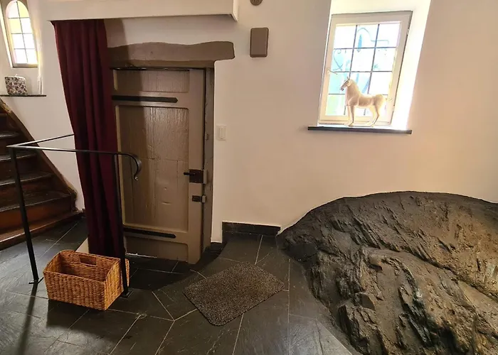 Moselperle- Urlaub Im Historischen Fachwerkhaeuschen Bullay