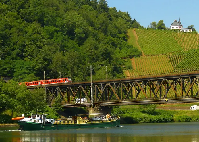 Moselperle- Urlaub Im Historischen Fachwerkhaeuschen
