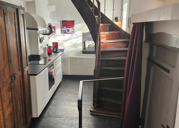 Appartement Moselperle- Urlaub Im Historischen Fachwerkhaeuschen